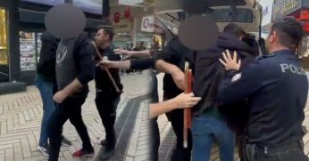 Kocaeli’de Gazetecilere Sokak Ortasında Sopalı Pusu