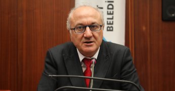 Erdem Arcan, meclis üyesi arkadaşlarına teşekkür etti