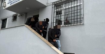 Göçmen Kaçakçılığına 3 Tutuklama