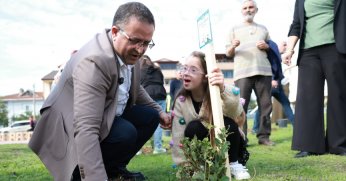 Bir Fidan Güzel Gelecek