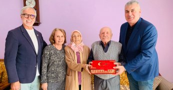 İzmit Belediyesinden Derince’deki Kıbrıs Gazilerine vefa ziyareti