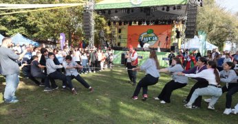 Kalitesiyle ünlü Eşme ayvası, festivalle görücüye çıktı