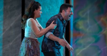 Şehir Tiyatroları, “Unutmak” oyunuyla göz doldurdu