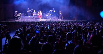 Öğretmenlere müzik ziyafetiyle 24 Kasım teşekkürü