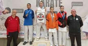 Kartepe Belediyespor Karate Takımı’ndan Gurur Veren Başarı