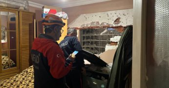 Dairenin zili çalınca yatak odasının yıkıldığını öğrendi