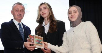 Büyükakın geleceğin lider adayları ile bir araya geldi