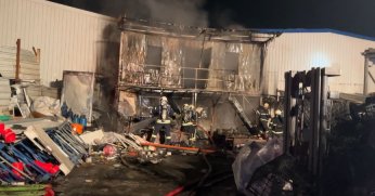 Gebze’de Geri Dönüşüm Deposunda Yangın!