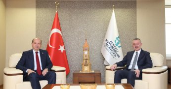 Ersin Tatar, Başkan Büyükakın’a konuk oldu