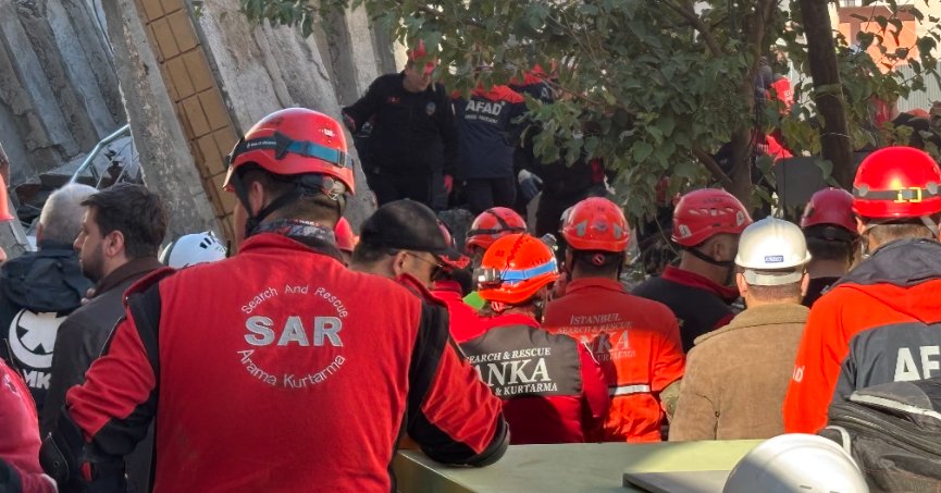 Enkazdan Sağ Çıkarıldı!