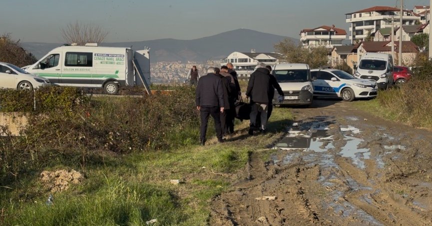 Kız arkadaşı tarafından çalılıkların arasında ölü bulundu