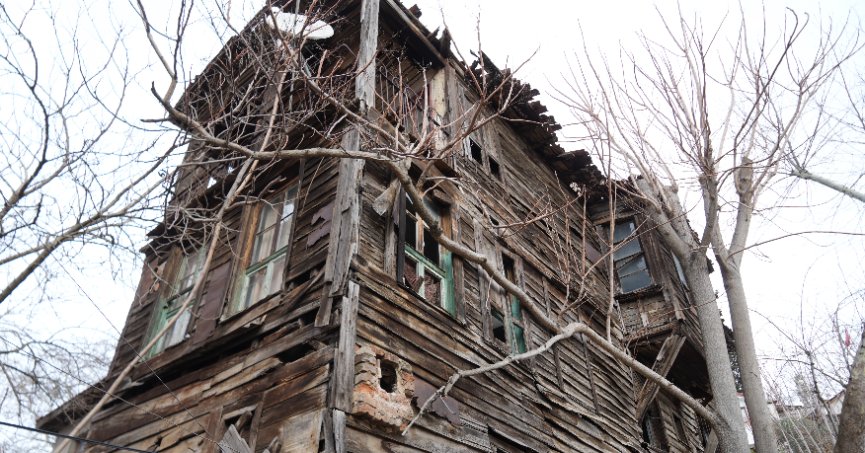 Metruk yapılar tehlike saçıyor