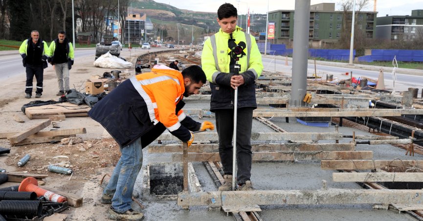 Kartepe Tramvay Hattı’nda durmak yok