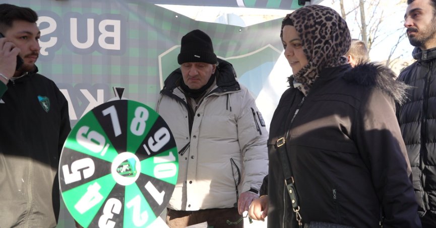 Kocaelispor'dan Kadınlar Günü'nde hediye çarkı etkinliği