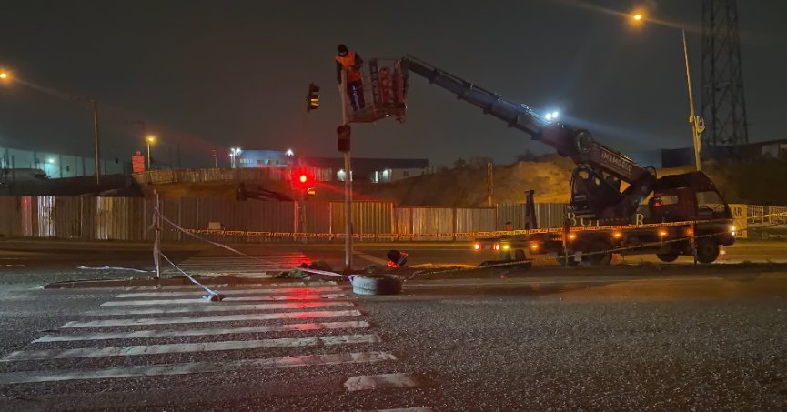 İşçi servisi ile otomobil çarpıştı: 11 yaralı