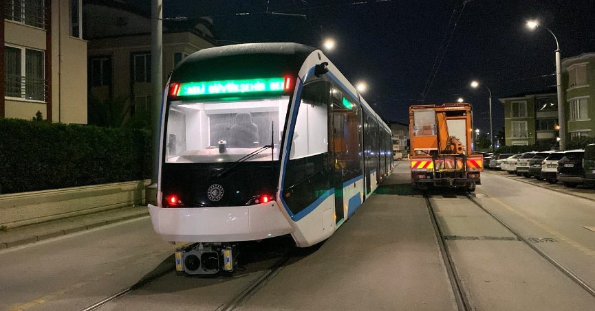 Filoya katılan yeni tramvay raylarla buluştu