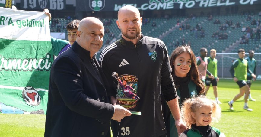 Kocaelispor tarihinde 3 kaleci 100 maç barajını geçti