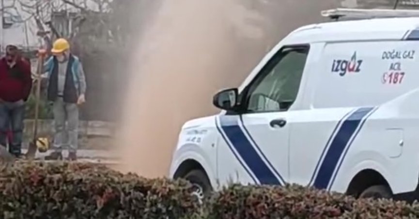 Derince'de delinen doğalgaz borusu mahalleliyi korkuttu
