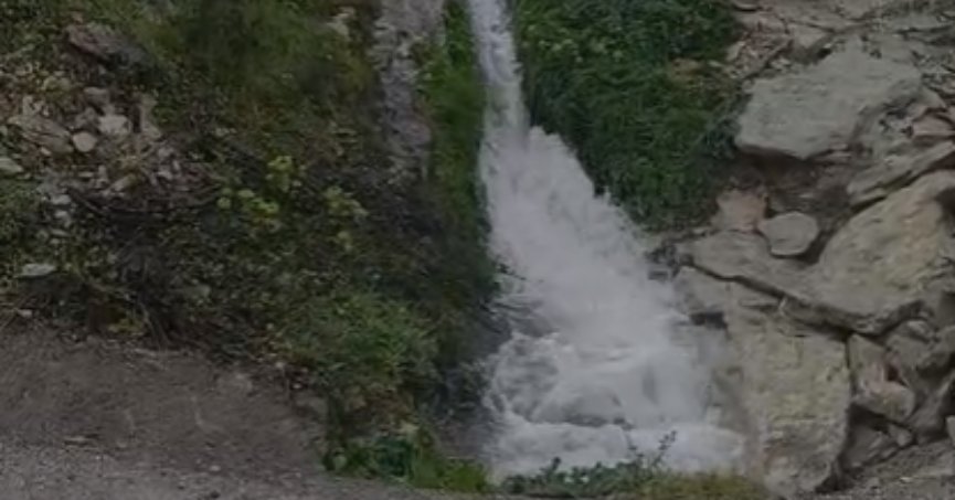 Kandıra’da Boşa Akan Su Kaynağına tepki