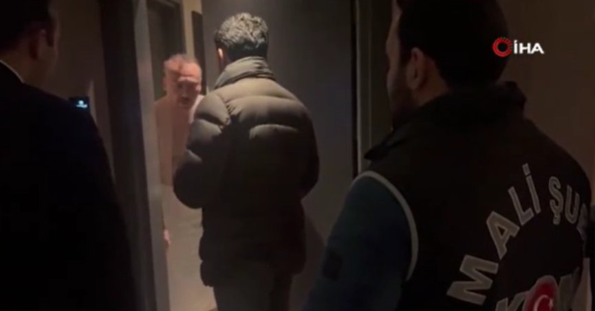 Uşak Belediyesi'ne düzenlenen operasyonda belediye başkanı ile birlikte 11 kişi gözaltı alındı