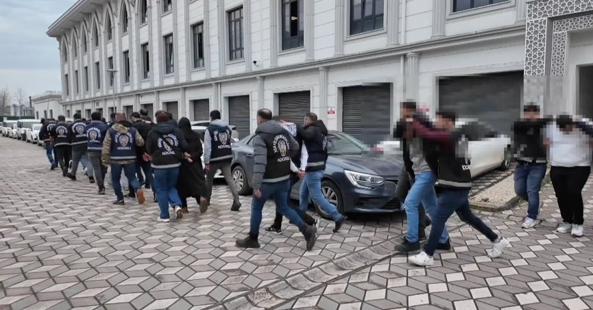 3 kişinin öldüğü saldırının düğümü çözülüyor: 6 şüpheli tutuklandı