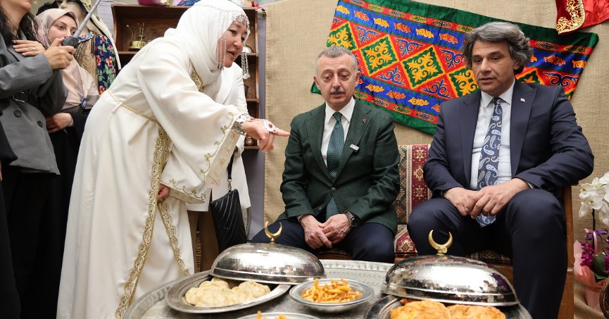 “Biz Birlikte Türkiye’yiz” temalı ilçe sergileri başlıyor