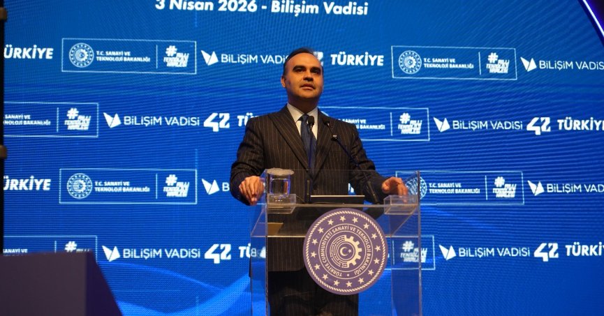  Bakan Kacır, yeni nesil 407 yazılımcı gencin heyecanını paylaştı