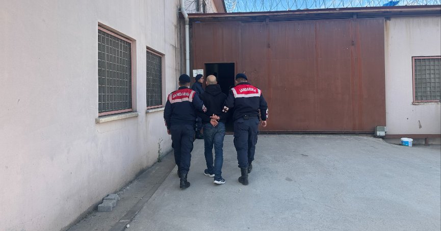 Kocaeli’de Uyuşturucu Suçundan Aranan Şahıs  JASAT Operasyonuyla Yakalandı