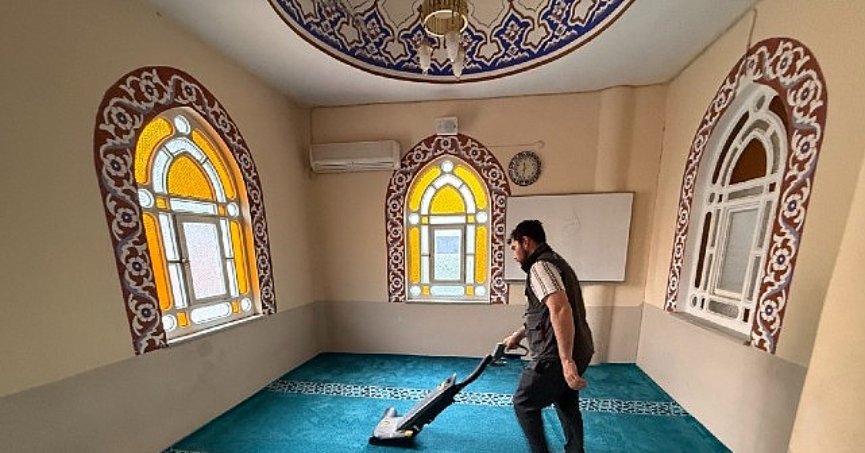 Kartepe’nin Camileri Bayram Sabahına Işıl Işıl Giriyor